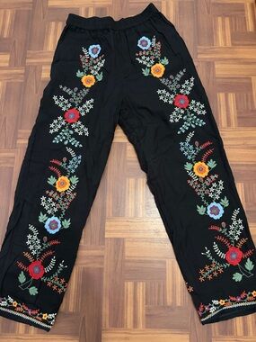 Embroidered Black Straight-Leg Women's Pants  they run super small